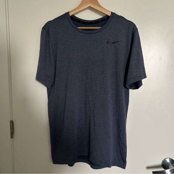 Nike men’s t-shirt - Picture 2 of 3